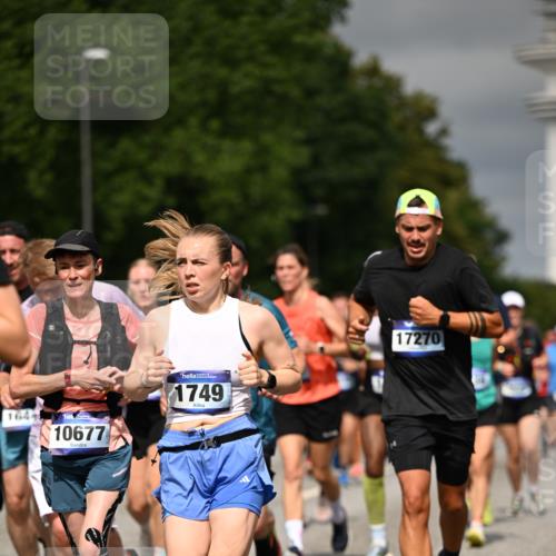 29.06.2025 - hella hamburg halbmarathon Dr. Thomas Lammeyer http://msf.ph/oto/8490608 29.06.2025 10:21:53 Kennedybrücke 1015, 1156, 1204, 1274, 1458, 1554, 1622, 1641, 1749, 1795, 2094, 2147, 2259, 2548, 2931, 3138, 3292, 4218, 4804, 5002, 5004, 5294, 6254, 6336, 7011, 7094, 7258, 7641, 8144, 8351, 8607, 9400, 9798, 10509, 10677, 11275, 11372 meine-sportfotos.de