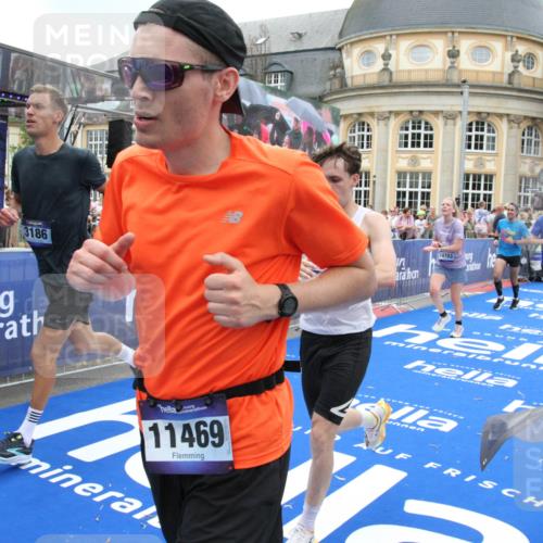 29.06.2025 - hella hamburg halbmarathon Michael Strokosch http://msf.ph/oto/8490742 29.06.2025 10:45:28 Ziel 1697, 2367, 2470, 3186, 5706, 9105, 11469, 12277, 12643, 14703, 16725, 17499, 18407, 18638 meine-sportfotos.de
