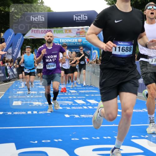 29.06.2025 - hella hamburg halbmarathon Strokosch-Dieckow http://msf.ph/oto/8490867 29.06.2025 10:45:03 Ziel 1171, 1424, 1520, 2270, 3917, 4997, 6266, 6575, 6819, 7087, 7709, 7843, 9302, 9710, 10313, 10741, 11688, 13919, 15334, 15365, 16058, 16685, 16689, 17120, 17381, 17544, 17960, 18055, 18346, 18718 meine-sportfotos.de