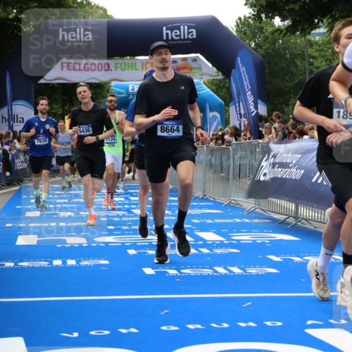 29.06.2025 - hella hamburg halbmarathon Strokosch-Dieckow http://msf.ph/oto/8491301 29.06.2025 10:43:26 Ziel 2653, 3146, 3928, 4080, 5124, 5436, 5506, 7635, 8664, 9931, 10237, 10246, 11648, 12623, 13348, 14484, 15921, 16338, 16720, 17391, 18274, 18513, 18775, 18810, 18942, 18987, 19009, 19051, 19229 meine-sportfotos.de