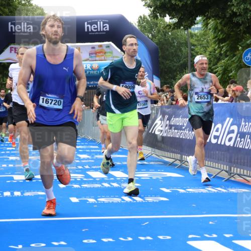 29.06.2025 - hella hamburg halbmarathon Strokosch-Dieckow http://msf.ph/oto/8491399 29.06.2025 10:43:23 Ziel 2653, 3109, 3124, 3146, 3928, 5124, 5436, 5506, 7635, 8664, 9931, 10099, 10237, 10246, 11648, 13348, 15921, 16338, 16720, 16997, 17391, 18274, 18513, 18810, 18942, 18987, 19009, 19051 meine-sportfotos.de