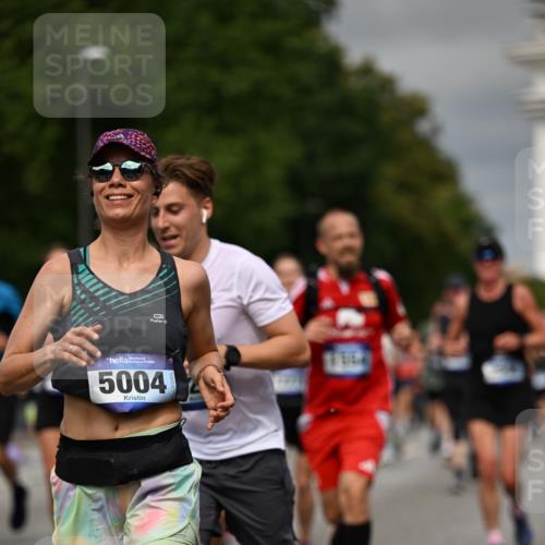 29.06.2025 - hella hamburg halbmarathon Dr. Thomas Lammeyer http://msf.ph/oto/8491740 29.06.2025 10:22:05 Kennedybrücke 1015, 1067, 1274, 1298, 1458, 1477, 1554, 1622, 1641, 1749, 1982, 2094, 2147, 2305, 2548, 2931, 3138, 3292, 3977, 4194, 4738, 4804, 5002, 5004, 5023, 5294, 7094, 7641, 7649, 8144, 8248, 8607, 9539, 9586, 9717, 9734, 9798, 10332, 10509, 10677, 10831, 11275, 11372 meine-sportfotos.de