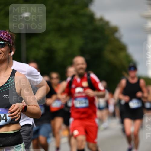 29.06.2025 - hella hamburg halbmarathon Dr. Thomas Lammeyer http://msf.ph/oto/8491759 29.06.2025 10:22:05 Kennedybrücke 1015, 1067, 1274, 1298, 1458, 1477, 1554, 1622, 1641, 1749, 1982, 2094, 2147, 2305, 2548, 2931, 3138, 3292, 3977, 4194, 4738, 4804, 5002, 5004, 5023, 5294, 7094, 7641, 7649, 8144, 8248, 8607, 9539, 9586, 9717, 9734, 9798, 10332, 10509, 10677, 10831, 11275, 11372 meine-sportfotos.de