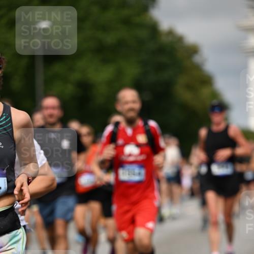 29.06.2025 - hella hamburg halbmarathon Dr. Thomas Lammeyer http://msf.ph/oto/8491774 29.06.2025 10:22:05 Kennedybrücke 1015, 1067, 1274, 1298, 1458, 1477, 1554, 1622, 1641, 1749, 1982, 2094, 2147, 2305, 2548, 2931, 3138, 3292, 3977, 4194, 4738, 4804, 5002, 5004, 5023, 5294, 7094, 7641, 7649, 8144, 8248, 8607, 9539, 9586, 9717, 9734, 9798, 10332, 10509, 10677, 10831, 11275, 11372 meine-sportfotos.de
