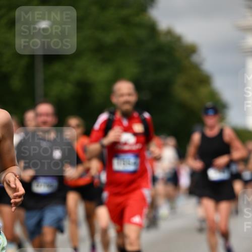 29.06.2025 - hella hamburg halbmarathon Dr. Thomas Lammeyer http://msf.ph/oto/8491795 29.06.2025 10:22:05 Kennedybrücke 1015, 1067, 1274, 1298, 1458, 1477, 1554, 1622, 1641, 1749, 1982, 2094, 2147, 2305, 2548, 2931, 3138, 3292, 3977, 4194, 4738, 4804, 5002, 5004, 5023, 5294, 7094, 7641, 7649, 8144, 8248, 8607, 9539, 9586, 9717, 9734, 9798, 10332, 10509, 10677, 10831, 11275, 11372 meine-sportfotos.de