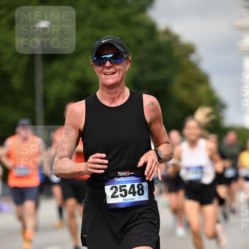 29.06.2025 - hella hamburg halbmarathon Dr. Thomas Lammeyer http://msf.ph/oto/8492024 29.06.2025 10:22:08 Kennedybrücke 1067, 1268, 1298, 1458, 1477, 1554, 1622, 1641, 1982, 2087, 2094, 2147, 2305, 2548, 2931, 3138, 3482, 3977, 4194, 4738, 4804, 5002, 5004, 5023, 5290, 5294, 6332, 7094, 7160, 7641, 7649, 7882, 7883, 8144, 8248, 9539, 9586, 9717, 9734, 9798, 9834, 10332, 10509, 10831, 11275, 11352, 11372 meine-sportfotos.de
