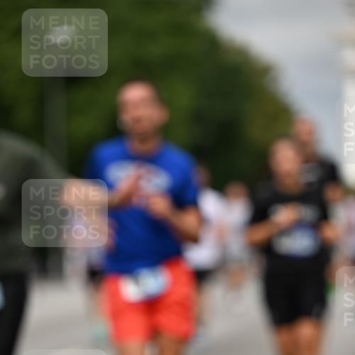 29.06.2025 - hella hamburg halbmarathon Dr. Thomas Lammeyer http://msf.ph/oto/8492581 29.06.2025 10:22:17 Kennedybrücke 1067, 1268, 1298, 1477, 1554, 1641, 1820, 1982, 2087, 2147, 2305, 2548, 2634, 3125, 3482, 3977, 4194, 4738, 4804, 5023, 5290, 5294, 5909, 6332, 7094, 7160, 7413, 7641, 7649, 7838, 7882, 7883, 8248, 9539, 9586, 9717, 9734, 9798, 9834, 9844, 10174, 10332, 10659, 10831, 10908, 10946, 11352 meine-sportfotos.de