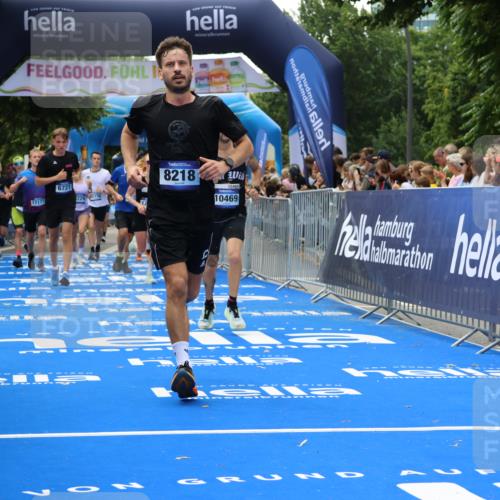 29.06.2025 - hella hamburg halbmarathon Strokosch-Dieckow http://msf.ph/oto/8492669 29.06.2025 10:43:00 Ziel 4229, 4823, 6721, 7035, 7451, 8218, 9364, 9833, 10469, 12657, 12723, 12776, 12839, 14849, 15255, 17177, 18659, 19038 meine-sportfotos.de