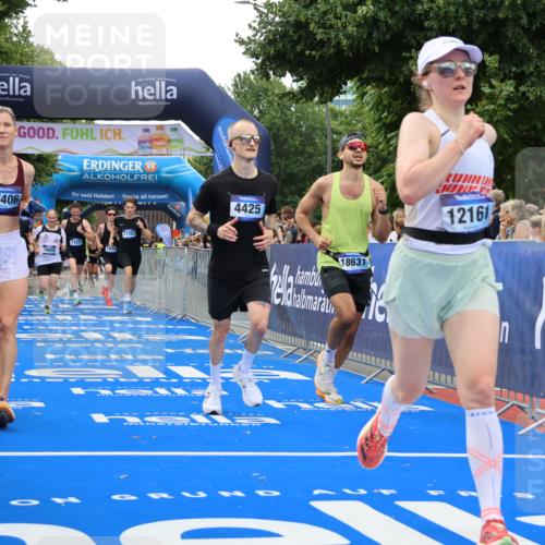 29.06.2025 - hella hamburg halbmarathon Strokosch-Dieckow http://msf.ph/oto/8492801 29.06.2025 10:44:53 Ziel 1171, 1424, 1520, 1941, 2098, 2890, 3004, 3098, 3785, 4425, 4915, 7056, 7167, 7325, 9030, 9720, 12161, 16058, 16834, 17381, 17382, 17406, 17544, 18055, 18631, 19207, 19210 meine-sportfotos.de