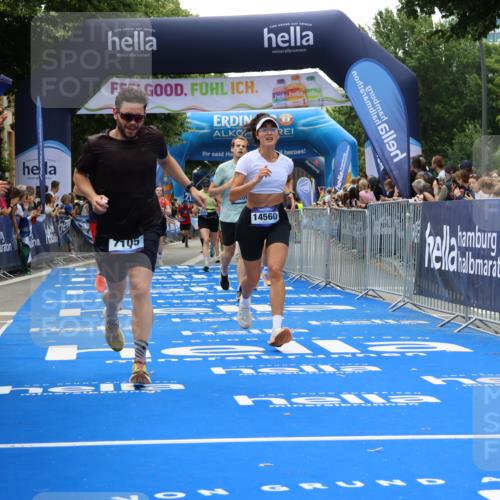 29.06.2025 - hella hamburg halbmarathon Strokosch-Dieckow http://msf.ph/oto/8493272 29.06.2025 10:42:46 Ziel 1700, 5011, 5477, 7105, 9371, 9534, 13398, 13725, 14447, 14560, 14813, 15297, 15301, 15851, 18559, 18659 meine-sportfotos.de