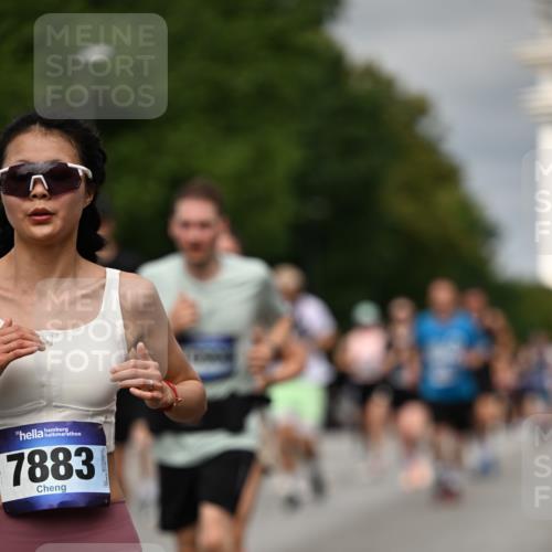 29.06.2025 - hella hamburg halbmarathon Dr. Thomas Lammeyer http://msf.ph/oto/8493342 29.06.2025 10:22:26 Kennedybrücke 1067, 1268, 1298, 1477, 1820, 1982, 2087, 2305, 2634, 2821, 3125, 3482, 4194, 4738, 5290, 5909, 6332, 7160, 7413, 7649, 7838, 7882, 7883, 8248, 8341, 9222, 9539, 9586, 9717, 9734, 9834, 9844, 10174, 10332, 10659, 10831, 10908, 10946, 11352 meine-sportfotos.de