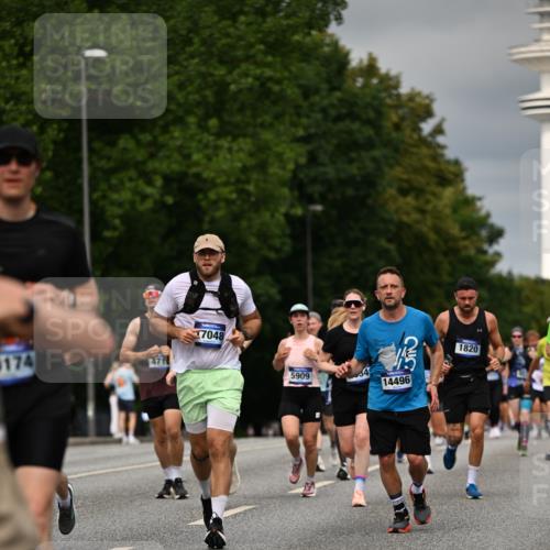 29.06.2025 - hella hamburg halbmarathon Dr. Thomas Lammeyer http://msf.ph/oto/8493401 29.06.2025 10:22:28 Kennedybrücke 1067, 1234, 1268, 1298, 1477, 1820, 2087, 2305, 2335, 2634, 2821, 3125, 3482, 4123, 4194, 4738, 5290, 5909, 6332, 7160, 7413, 7445, 7649, 7838, 7882, 7883, 8067, 8248, 8341, 9222, 9586, 9717, 9734, 9834, 9844, 10174, 10659, 10908, 10946, 11352 meine-sportfotos.de