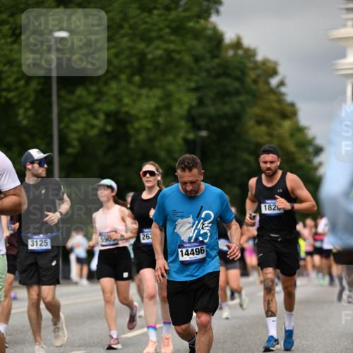 29.06.2025 - hella hamburg halbmarathon Dr. Thomas Lammeyer http://msf.ph/oto/8493513 29.06.2025 10:22:31 Kennedybrücke 1234, 1268, 1477, 1820, 2087, 2335, 2634, 2821, 3125, 3482, 4123, 4383, 4738, 5290, 5909, 6332, 7160, 7413, 7445, 7649, 7838, 7882, 7883, 8067, 8341, 9222, 9276, 9586, 9717, 9834, 9844, 10174, 10659, 10908, 10946, 11352 meine-sportfotos.de