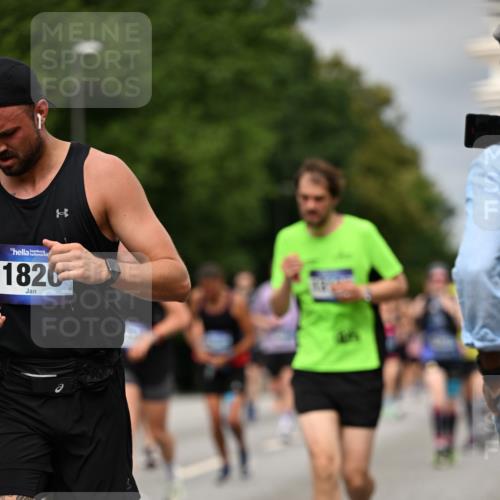29.06.2025 - hella hamburg halbmarathon Dr. Thomas Lammeyer http://msf.ph/oto/8493776 29.06.2025 10:22:34 Kennedybrücke 1234, 1268, 1477, 1820, 2087, 2335, 2634, 2821, 3125, 3202, 3482, 4123, 4383, 5290, 5909, 6332, 7121, 7160, 7413, 7445, 7649, 7838, 7882, 7883, 8067, 8341, 9222, 9276, 9505, 9717, 9834, 9844, 10174, 10502, 10659, 10856, 10908, 10946, 11020, 11352 meine-sportfotos.de
