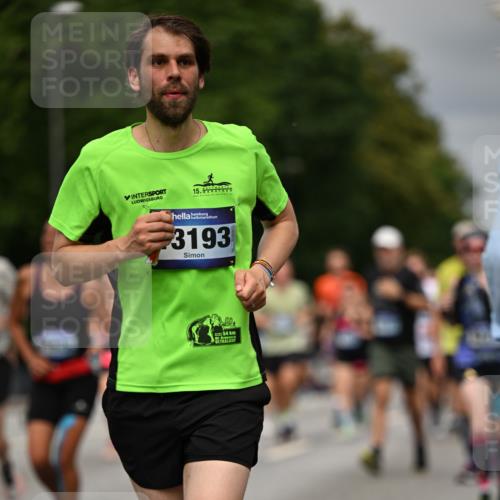 29.06.2025 - hella hamburg halbmarathon Dr. Thomas Lammeyer http://msf.ph/oto/8493855 29.06.2025 10:22:36 Kennedybrücke 1234, 1268, 1820, 2087, 2335, 2634, 2821, 3125, 3202, 3482, 4123, 4383, 5290, 5611, 5733, 5909, 6332, 7121, 7160, 7413, 7445, 7838, 7882, 7883, 8067, 8341, 8665, 9222, 9276, 9505, 9834, 9844, 10174, 10467, 10502, 10659, 10856, 10908, 10946, 11020, 11352 meine-sportfotos.de
