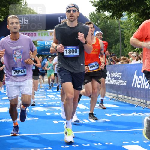 29.06.2025 - hella hamburg halbmarathon Strokosch-Dieckow http://msf.ph/oto/8493947 29.06.2025 10:42:25 Ziel 1209, 1256, 1312, 1353, 1800, 1962, 2233, 3523, 6639, 6770, 7116, 7448, 7693, 7734, 11907, 13446, 13746, 13807, 14226, 15095, 15175, 15270, 15623, 15654, 16281, 16295, 16333, 17016, 17637, 17733, 17911, 18330, 18680 meine-sportfotos.de