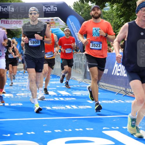 29.06.2025 - hella hamburg halbmarathon Strokosch-Dieckow http://msf.ph/oto/8494062 29.06.2025 10:42:25 Ziel 1209, 1256, 1312, 1353, 1800, 1962, 2233, 3523, 6639, 6770, 7116, 7448, 7693, 7734, 11907, 13446, 13746, 13807, 14226, 15095, 15175, 15270, 15623, 15654, 16281, 16295, 16333, 17016, 17637, 17733, 17911, 18330, 18680 meine-sportfotos.de