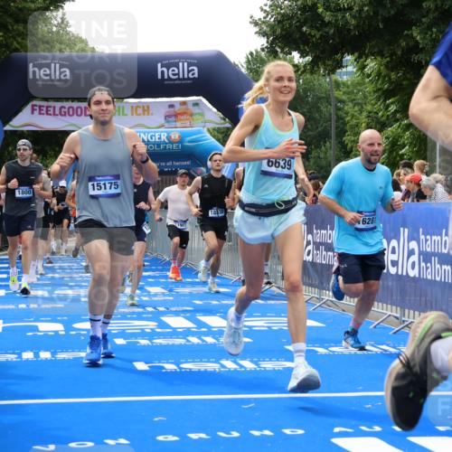 29.06.2025 - hella hamburg halbmarathon Strokosch-Dieckow http://msf.ph/oto/8494080 29.06.2025 10:42:22 Ziel 1209, 1256, 1312, 1353, 1800, 1903, 1962, 2233, 2675, 3523, 6639, 6770, 7116, 7448, 7693, 7734, 7865, 11907, 13446, 13746, 13807, 14226, 14811, 15095, 15175, 15270, 15623, 15654, 16281, 16333, 16660, 17637, 17733, 17911, 18330 meine-sportfotos.de
