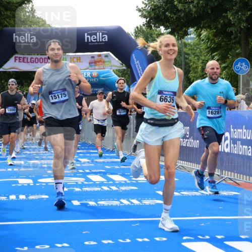 29.06.2025 - hella hamburg halbmarathon Strokosch-Dieckow http://msf.ph/oto/8494105 29.06.2025 10:42:22 Ziel 1209, 1256, 1312, 1353, 1800, 1903, 1962, 2233, 2675, 3523, 6639, 6770, 7116, 7448, 7693, 7734, 7865, 11907, 13446, 13746, 13807, 14226, 14811, 15095, 15175, 15270, 15623, 15654, 16281, 16333, 16660, 17637, 17733, 17911, 18330 meine-sportfotos.de