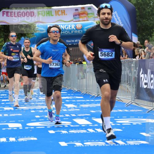 29.06.2025 - hella hamburg halbmarathon Strokosch-Dieckow http://msf.ph/oto/8494127 29.06.2025 10:42:10 Ziel 1441, 1903, 2675, 5682, 7765, 7865, 9365, 10216, 12098, 13709, 14811, 14899, 16626, 16660, 16677, 17182, 17363, 18772, 18802 meine-sportfotos.de