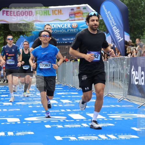 29.06.2025 - hella hamburg halbmarathon Strokosch-Dieckow http://msf.ph/oto/8494161 29.06.2025 10:42:10 Ziel 1441, 1903, 2675, 5682, 7765, 7865, 9365, 10216, 12098, 13709, 14811, 14899, 16626, 16660, 16677, 17182, 17363, 18772, 18802 meine-sportfotos.de