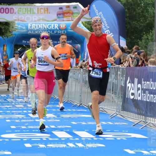 29.06.2025 - hella hamburg halbmarathon Strokosch-Dieckow http://msf.ph/oto/8494358 29.06.2025 10:41:57 Ziel 1169, 5690, 6593, 7092, 7363, 8694, 11417, 12292, 13196, 15521, 15846, 16507, 17864, 17926, 18920, 19046 meine-sportfotos.de