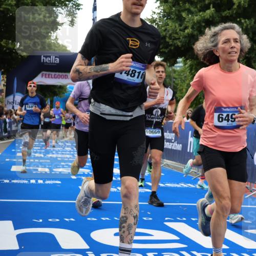 29.06.2025 - hella hamburg halbmarathon Strokosch-Dieckow http://msf.ph/oto/8494421 29.06.2025 10:44:38 Ziel 1468, 1782, 2365, 2402, 2970, 3305, 4270, 4991, 5476, 6490, 6495, 7710, 10669, 12711, 14351, 14798, 14816, 15185, 15233, 15862, 16224, 17097, 17251, 18107, 18437, 18464, 18539, 18560, 18868, 19206 meine-sportfotos.de