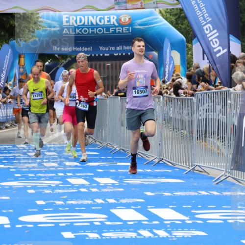 29.06.2025 - hella hamburg halbmarathon Strokosch-Dieckow http://msf.ph/oto/8494437 29.06.2025 10:41:55 Ziel 1169, 5690, 6593, 7092, 7363, 8694, 11417, 11765, 12292, 13196, 15521, 15846, 15935, 16507, 17864, 17926, 18920, 19046 meine-sportfotos.de