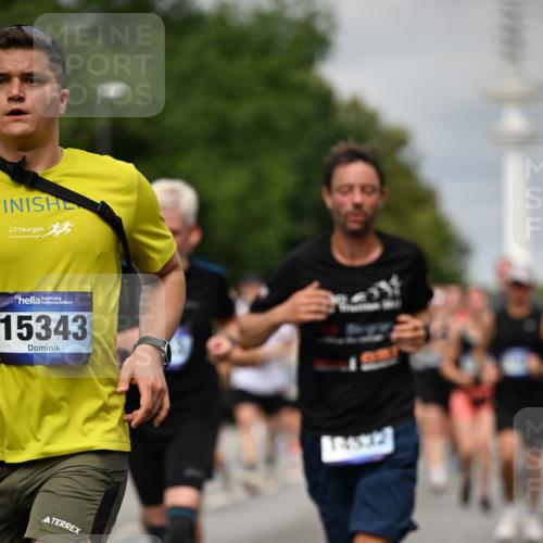 29.06.2025 - hella hamburg halbmarathon Dr. Thomas Lammeyer http://msf.ph/oto/8494480 29.06.2025 10:22:48 Kennedybrücke 1234, 1521, 2335, 2821, 3202, 3321, 3591, 3592, 4123, 4383, 5049, 5264, 5266, 5611, 5733, 5910, 6413, 7121, 7214, 7445, 7454, 8067, 8341, 8665, 8799, 9222, 9276, 9505, 9549, 9658, 10172, 10467, 10502, 10687, 10856, 11020 meine-sportfotos.de