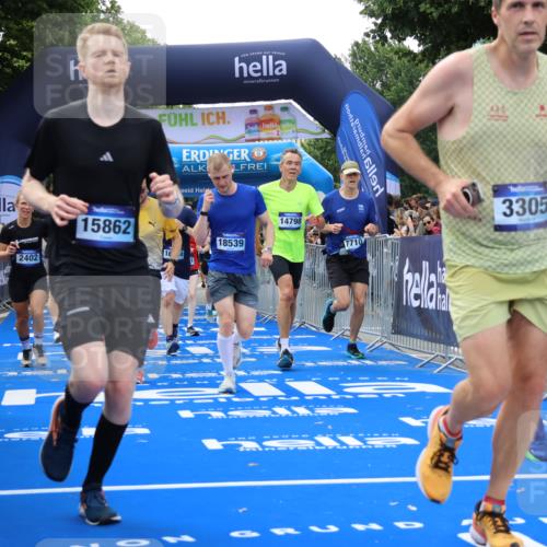 29.06.2025 - hella hamburg halbmarathon Strokosch-Dieckow http://msf.ph/oto/8494790 29.06.2025 10:44:33 Ziel 1057, 1468, 1782, 2365, 2402, 3305, 4991, 5476, 6490, 6495, 7322, 7710, 8928, 10669, 12554, 12711, 14351, 14464, 14667, 14798, 14816, 15862, 16224, 17097, 17729, 18107, 18437, 18464, 18539, 18560, 18765, 18868, 19206 meine-sportfotos.de