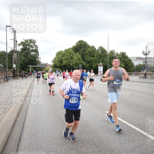 29.06.2025 - hella hamburg halbmarathon Jannik Wohlers http://msf.ph/oto/8494870 29.06.2025 10:55:03 Lombardsbrücke 1616, 1873, 1917, 3115, 3157, 3577, 4628, 5040, 5483, 5487, 7548, 7680, 8626, 9614, 9618, 9857, 9858, 10559, 10885, 11109, 12902, 13098, 13230, 14727, 15152, 15160, 16267, 16385, 16533, 16855, 17019, 17396, 18670, 18972 meine-sportfotos.de