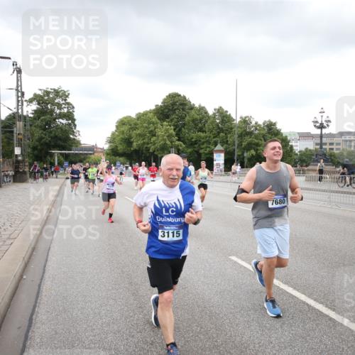 29.06.2025 - hella hamburg halbmarathon Jannik Wohlers http://msf.ph/oto/8494882 29.06.2025 10:55:03 Lombardsbrücke 1616, 1873, 1917, 3115, 3157, 3577, 4628, 5040, 5483, 5487, 7548, 7680, 8626, 9614, 9618, 9857, 9858, 10559, 10885, 11109, 12902, 13098, 13230, 14727, 15152, 15160, 16267, 16385, 16533, 16855, 17019, 17396, 18670, 18972 meine-sportfotos.de