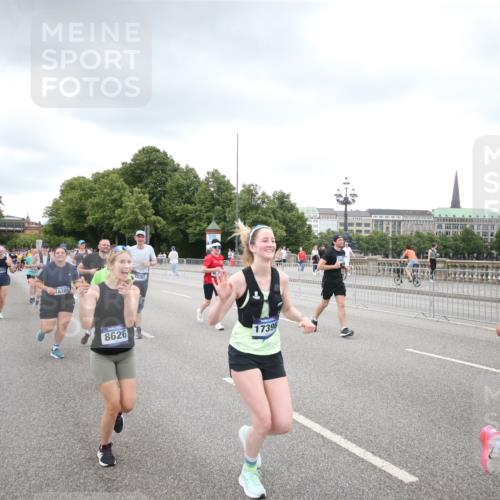 29.06.2025 - hella hamburg halbmarathon Jannik Wohlers http://msf.ph/oto/8495012 29.06.2025 10:55:08 Lombardsbrücke 1616, 1873, 1917, 3115, 3157, 3244, 3577, 5483, 5487, 7548, 7680, 8527, 8626, 9614, 9618, 9857, 9858, 10094, 10559, 10593, 10885, 11109, 12902, 14727, 15081, 16267, 16385, 16533, 16855, 16926, 17019, 17396, 18670, 18972 meine-sportfotos.de