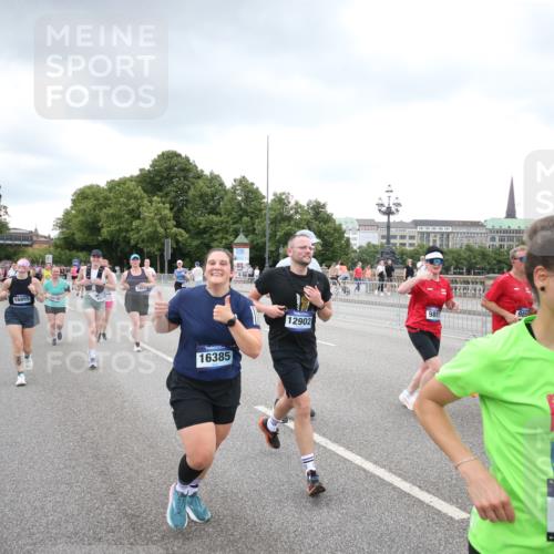 29.06.2025 - hella hamburg halbmarathon Jannik Wohlers http://msf.ph/oto/8495095 29.06.2025 10:55:10 Lombardsbrücke 1616, 1873, 1917, 3101, 3115, 3244, 5220, 5222, 5483, 5487, 5575, 7548, 7680, 8527, 8626, 9614, 9618, 9857, 9858, 9956, 10094, 10559, 10593, 10885, 11109, 12695, 12902, 14727, 15081, 15116, 15289, 16267, 16336, 16385, 16855, 16926, 17019, 17392, 17396, 18670, 18972 meine-sportfotos.de