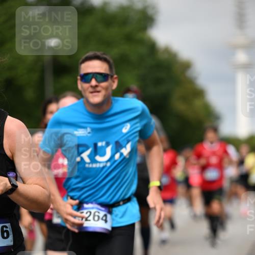 29.06.2025 - hella hamburg halbmarathon Dr. Thomas Lammeyer http://msf.ph/oto/8495277 29.06.2025 10:22:57 Kennedybrücke 1234, 1349, 1521, 2096, 2335, 3026, 3202, 3321, 3591, 3592, 4123, 4383, 4718, 4845, 5049, 5264, 5266, 5611, 5733, 5910, 6194, 6413, 6477, 6482, 7121, 7214, 7445, 7454, 8067, 8665, 8799, 9276, 9505, 9549, 9658, 9756, 9757, 9964, 10037, 10172, 10467, 10502, 10687, 10816, 10856, 11020 meine-sportfotos.de