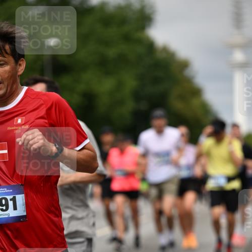 29.06.2025 - hella hamburg halbmarathon Dr. Thomas Lammeyer http://msf.ph/oto/8495475 29.06.2025 10:23:02 Kennedybrücke 1349, 1521, 2096, 2311, 2781, 3026, 3202, 3321, 3529, 3591, 3592, 4718, 4845, 5049, 5264, 5266, 5323, 5611, 5733, 5910, 6194, 6413, 6477, 6482, 7051, 7121, 7214, 7454, 7566, 7844, 8665, 8799, 9505, 9549, 9652, 9658, 9756, 9757, 9964, 10037, 10172, 10467, 10502, 10687, 10816, 10856, 11020 meine-sportfotos.de