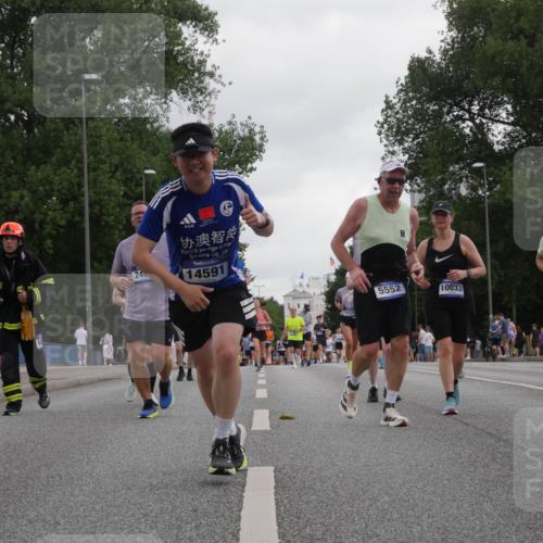 29.06.2025 - hella hamburg halbmarathon Luisa Fischer http://msf.ph/oto/8495479 29.06.2025 10:53:39 Kennedybrücke 24, 14591, 1212, 5552, 10033, 15633, 2025, 1501, 1259, 1625, 3680, 4870, 5119, 5552, 6015, 7721, 7722, 8299, 10033 meine-sportfotos.de