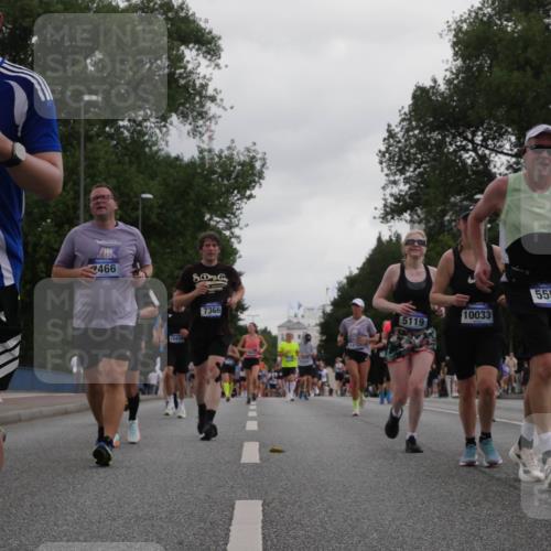 29.06.2025 - hella hamburg halbmarathon Luisa Fischer http://msf.ph/oto/8495495 29.06.2025 10:53:40 Kennedybrücke 40, 14591, 2466, 15416, 7366, 1212, 5119, 5552, 10033, 1259, 1625, 4642, 4870, 5119, 5552, 6015, 8299, 10033 meine-sportfotos.de