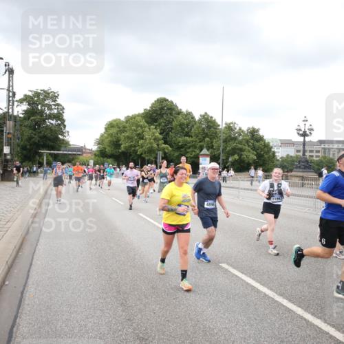 29.06.2025 - hella hamburg halbmarathon Jannik Wohlers http://msf.ph/oto/8495565 29.06.2025 10:55:27 Lombardsbrücke 2793, 3101, 3244, 4265, 4470, 4473, 4896, 5220, 5222, 5306, 5575, 6055, 6056, 6113, 6257, 6594, 7516, 7969, 8110, 8527, 8532, 8533, 8648, 9548, 9861, 9865, 9956, 10436, 10438, 10449, 10593, 11903, 11962, 11963, 12695, 13504, 13627, 14124, 14221, 14492, 15116, 15199, 15289, 15763, 15764, 16336, 16413, 16651, 16768, 16926, 17038, 17039, 17168, 17392, 18195, 18329, 18907 meine-sportfotos.de