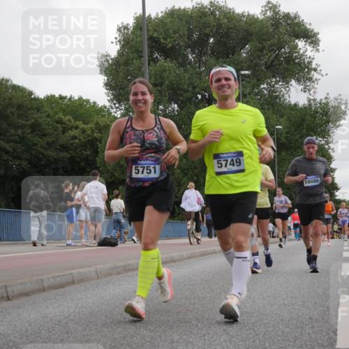 29.06.2025 - hella hamburg halbmarathon Luisa Fischer http://msf.ph/oto/8495631 29.06.2025 10:53:53 Kennedybrücke 5751, 5749, 1129, 18086, 1487, 1511, 2047, 4642, 4695, 7133, 7161, 7677, 9096 meine-sportfotos.de