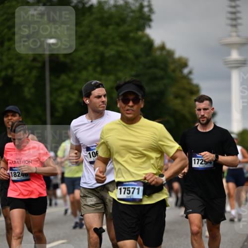 29.06.2025 - hella hamburg halbmarathon Dr. Thomas Lammeyer http://msf.ph/oto/8495661 29.06.2025 10:23:04 Kennedybrücke 1349, 1521, 2096, 2311, 2781, 3026, 3202, 3321, 3529, 3591, 3592, 4718, 4845, 5049, 5098, 5264, 5266, 5323, 5611, 5733, 5910, 6194, 6413, 6477, 6482, 7051, 7214, 7454, 7566, 7844, 8575, 8665, 8799, 9505, 9549, 9652, 9658, 9756, 9757, 9964, 10037, 10172, 10467, 10687, 10816, 11020 meine-sportfotos.de