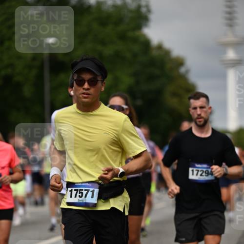 29.06.2025 - hella hamburg halbmarathon Dr. Thomas Lammeyer http://msf.ph/oto/8495699 29.06.2025 10:23:05 Kennedybrücke 1349, 1521, 1718, 2096, 2311, 2781, 3026, 3321, 3529, 3591, 3592, 4718, 4845, 5049, 5098, 5264, 5266, 5323, 5611, 5733, 5910, 6194, 6413, 6477, 6482, 7051, 7214, 7454, 7566, 7844, 8575, 8665, 8799, 9549, 9652, 9658, 9756, 9757, 9964, 10037, 10172, 10467, 10687, 10816 meine-sportfotos.de