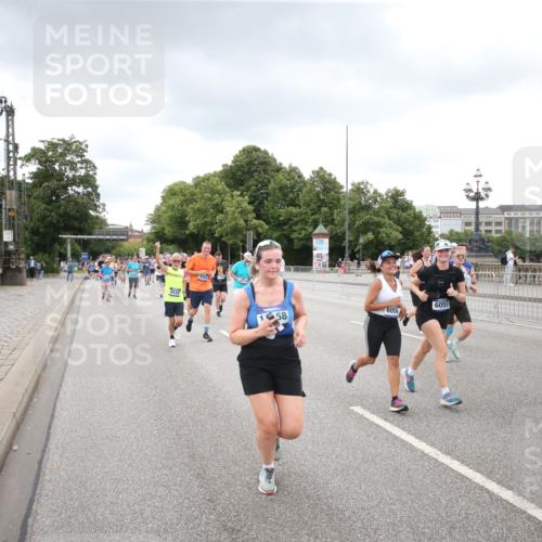 29.06.2025 - hella hamburg halbmarathon Jannik Wohlers http://msf.ph/oto/8495723 29.06.2025 10:55:31 Lombardsbrücke 2793, 3101, 3268, 4265, 4470, 4473, 4896, 5220, 5306, 5575, 5994, 6055, 6056, 6113, 6257, 6494, 6594, 7516, 7616, 7969, 8110, 8532, 8533, 8648, 9548, 9838, 9861, 9865, 9956, 10436, 10438, 10449, 10640, 11903, 11962, 11963, 12267, 13055, 13504, 13627, 14124, 14221, 14280, 14281, 14492, 15199, 15289, 15763, 15764, 16413, 16651, 16768, 16960, 17038, 17039, 17168, 18195, 18329, 18907 meine-sportfotos.de