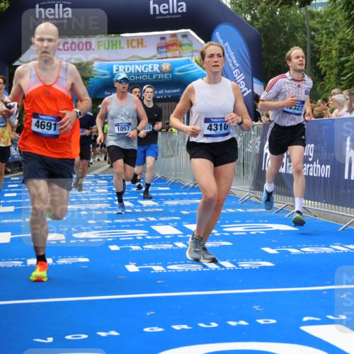 29.06.2025 - hella hamburg halbmarathon Strokosch-Dieckow http://msf.ph/oto/8495984 29.06.2025 10:44:25 Ziel 1057, 1220, 1902, 3305, 4310, 4691, 7191, 7322, 8928, 12327, 12528, 12554, 14464, 14667, 15862, 16547, 16803, 17097, 17729, 18765, 18806 meine-sportfotos.de
