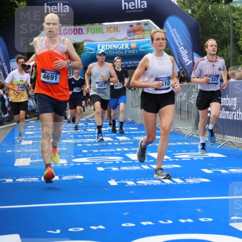 29.06.2025 - hella hamburg halbmarathon Strokosch-Dieckow http://msf.ph/oto/8496045 29.06.2025 10:44:25 Ziel 1057, 1220, 1902, 3305, 4310, 4691, 7191, 7322, 8928, 12327, 12528, 12554, 14464, 14667, 15862, 16547, 16803, 17097, 17729, 18765, 18806 meine-sportfotos.de