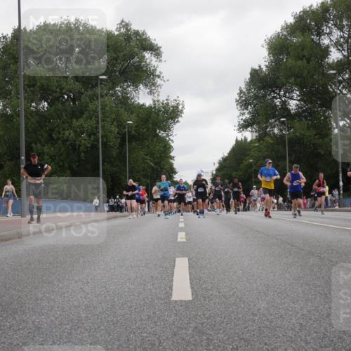 29.06.2025 - hella hamburg halbmarathon Luisa Fischer http://msf.ph/oto/8496132 29.06.2025 10:54:31 Kennedybrücke 16, 7769, 1208, 3229, 4771, 7769, 8779, 9166, 9167, 9933 meine-sportfotos.de