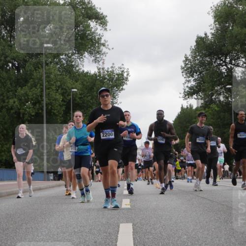 29.06.2025 - hella hamburg halbmarathon Luisa Fischer http://msf.ph/oto/8496203 29.06.2025 10:54:37 Kennedybrücke 105, 1338, 2200, 1359, 15092, 16500, 46553, 16501, 20172, 5289, 2380, 1930, 2380, 3838, 4771, 5286, 5289, 7012, 7769, 7938, 8410, 9166, 9167, 9933, 10636 meine-sportfotos.de