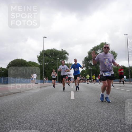 29.06.2025 - hella hamburg halbmarathon Luisa Fischer http://msf.ph/oto/8496353 29.06.2025 10:54:48 Kennedybrücke 14959, 14937, 20372, 22, 1617, 2202, 2484, 2485, 2736, 2778, 3838, 4652, 5286, 5289, 5357, 6945, 7012, 7938, 7992, 8410, 10521, 10552, 10636 meine-sportfotos.de