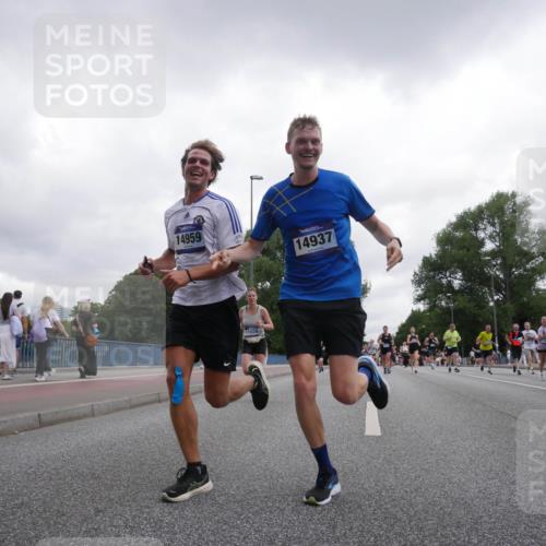 29.06.2025 - hella hamburg halbmarathon Luisa Fischer http://msf.ph/oto/8496365 29.06.2025 10:54:50 Kennedybrücke 14959, 14937, 11034, 5357, 1617, 2202, 2484, 2485, 2736, 2778, 4652, 5286, 5289, 5357, 6091, 6945, 7992, 8410, 10521, 10552, 10636, 10673 meine-sportfotos.de