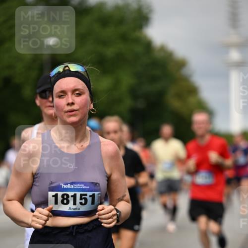 29.06.2025 - hella hamburg halbmarathon Dr. Thomas Lammeyer http://msf.ph/oto/8496426 29.06.2025 10:23:18 Kennedybrücke 1325, 1332, 1349, 1718, 1755, 2017, 2096, 2311, 2589, 2781, 2895, 3026, 3105, 3118, 3529, 4108, 4110, 4718, 4722, 4845, 5034, 5080, 5098, 5323, 5449, 6194, 6270, 6477, 6482, 6542, 6736, 7051, 7143, 7252, 7566, 7844, 8575, 8761, 9252, 9270, 9272, 9652, 9756, 9757, 9856, 9964, 10037, 10124, 10129, 10816, 11081 meine-sportfotos.de